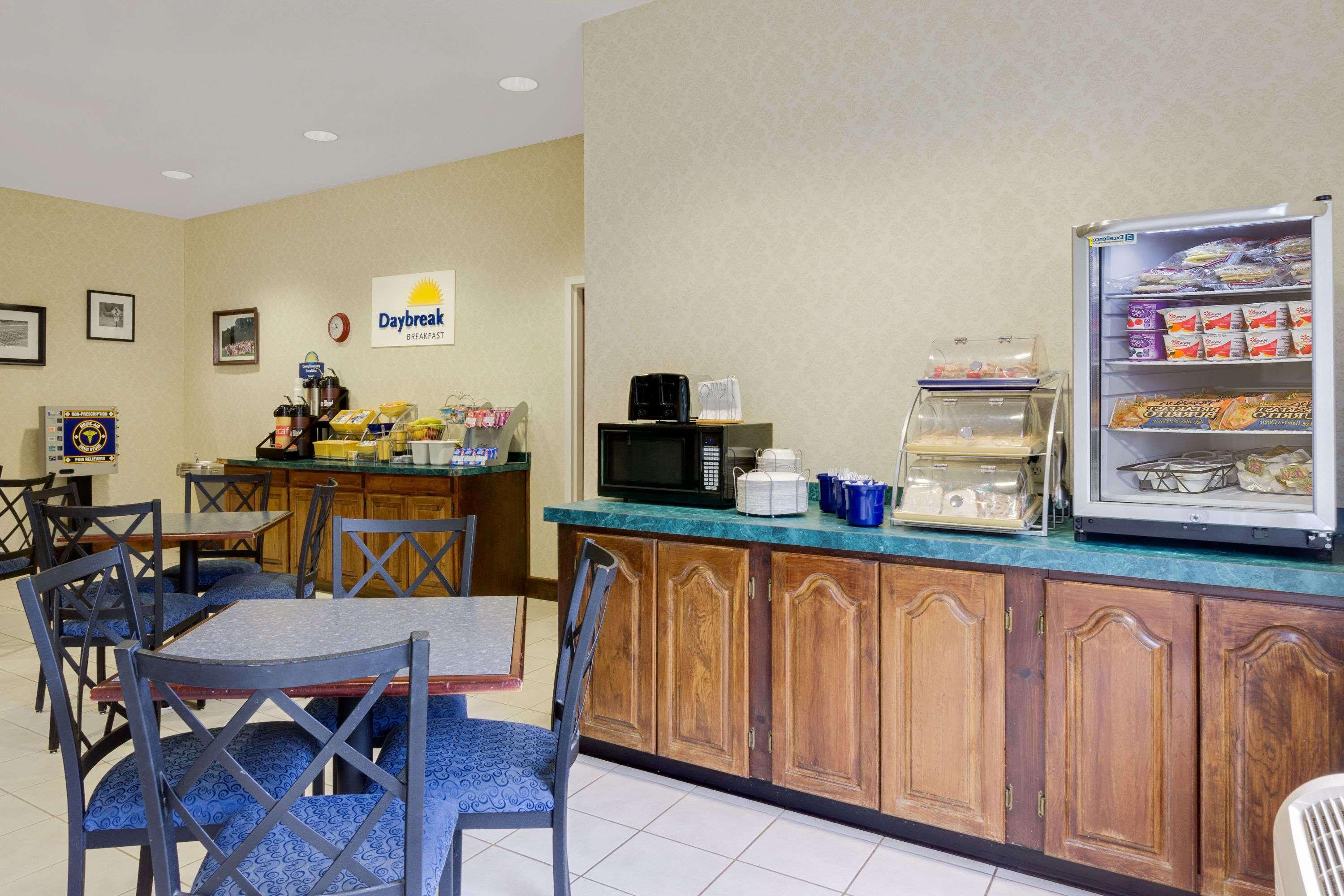 Magnuson Hotel West Liberty Dış mekan fotoğraf