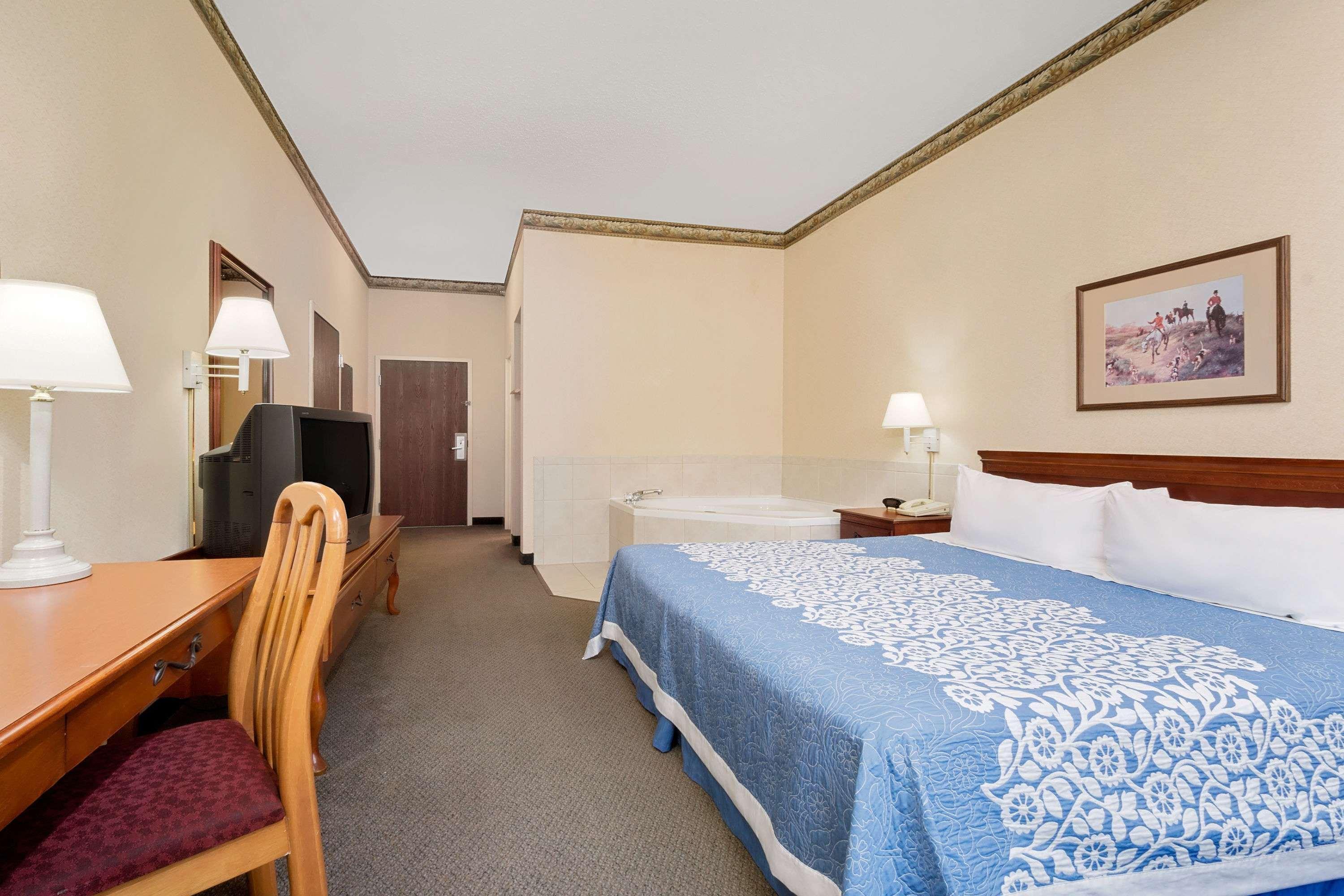 Magnuson Hotel West Liberty Dış mekan fotoğraf